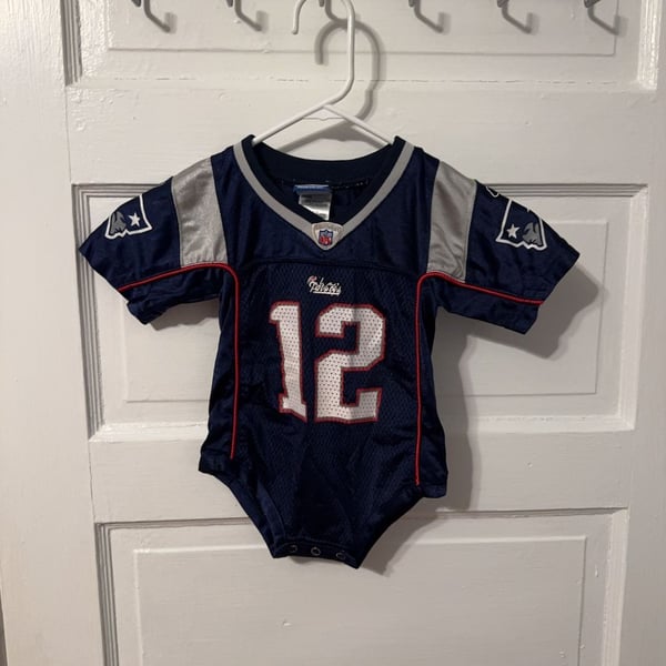 Reebok New England Patriots Tom Brady 12 Infant Football Jersey Onsie