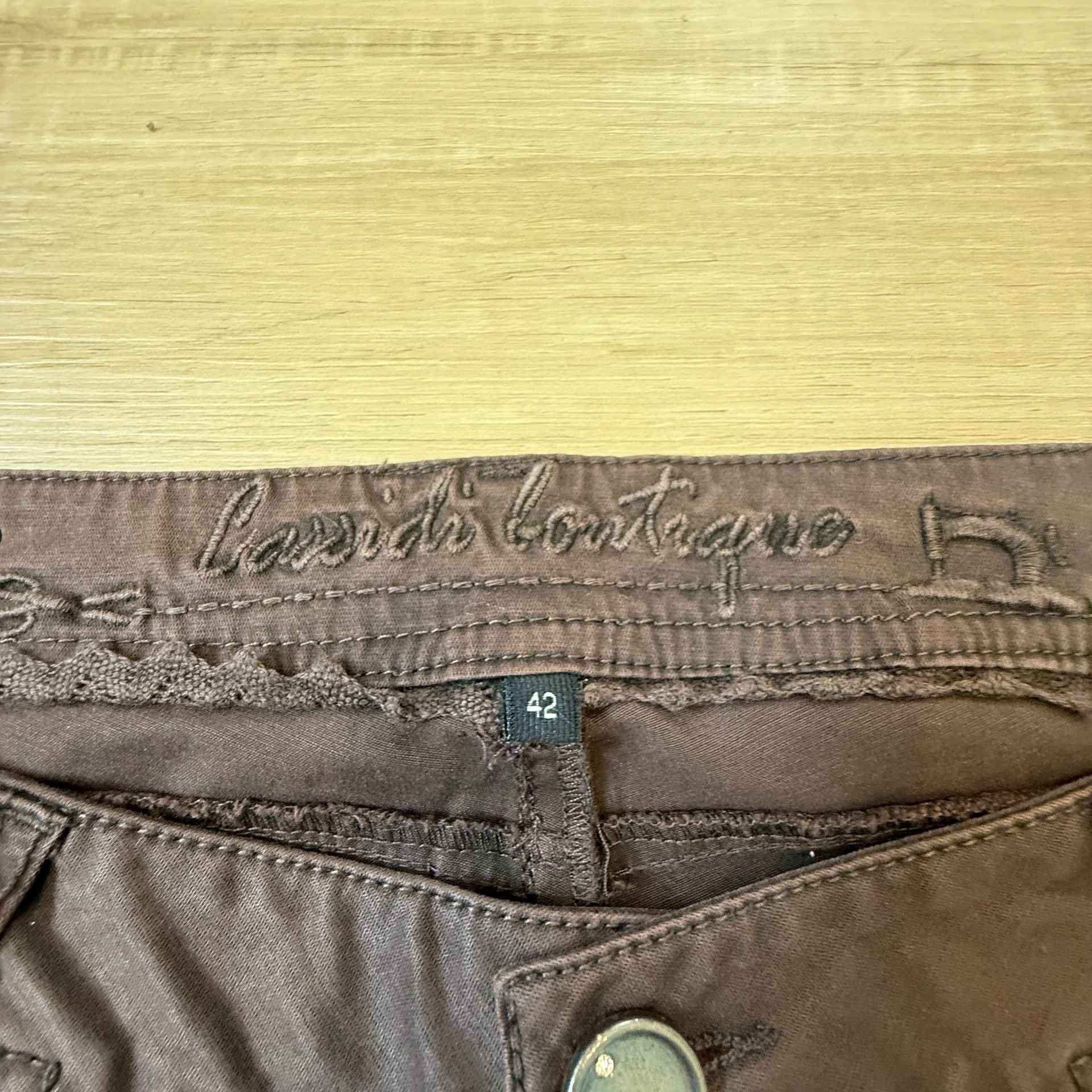 Y2K Cassidi Boutique Brown Embellished Rhinestone Jeans Size 42 4