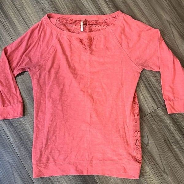 Poof Coral Lace Back Long Sleeve Top Size S