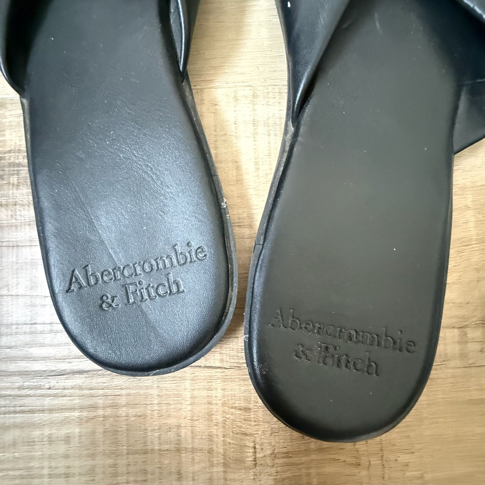 Abercrombie & Fitch Black Faux Leather Twist Strap Slide Sandals 3