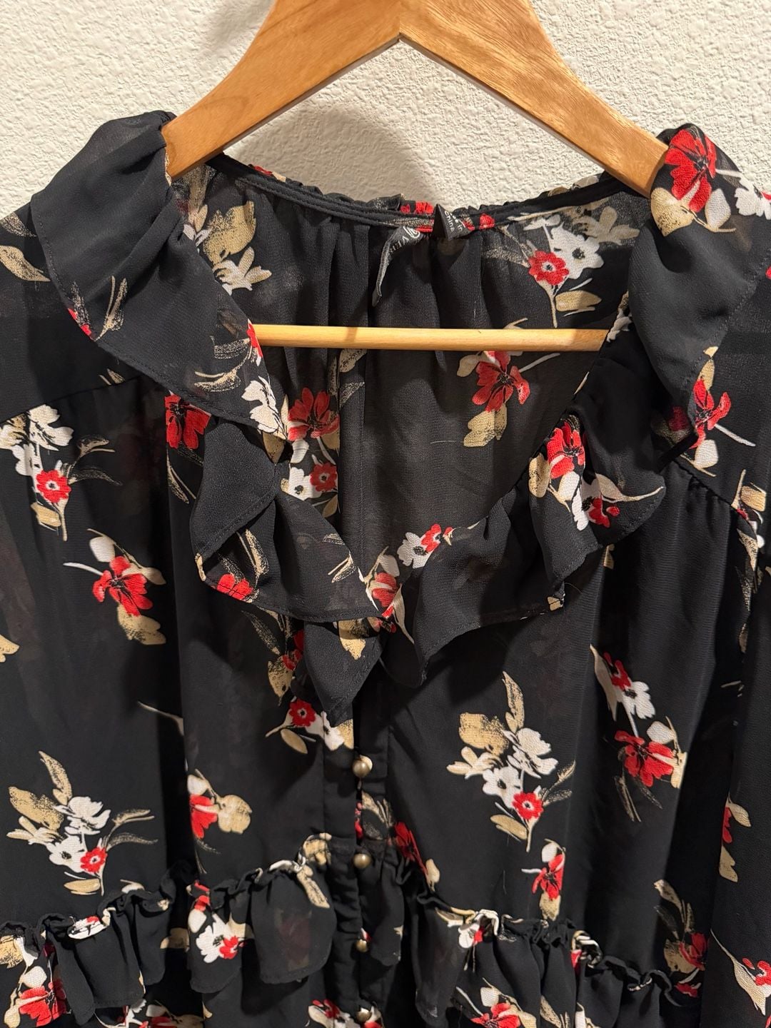 Love Tree Floral Ruffle Button-Down Blouse Black Size XL 4