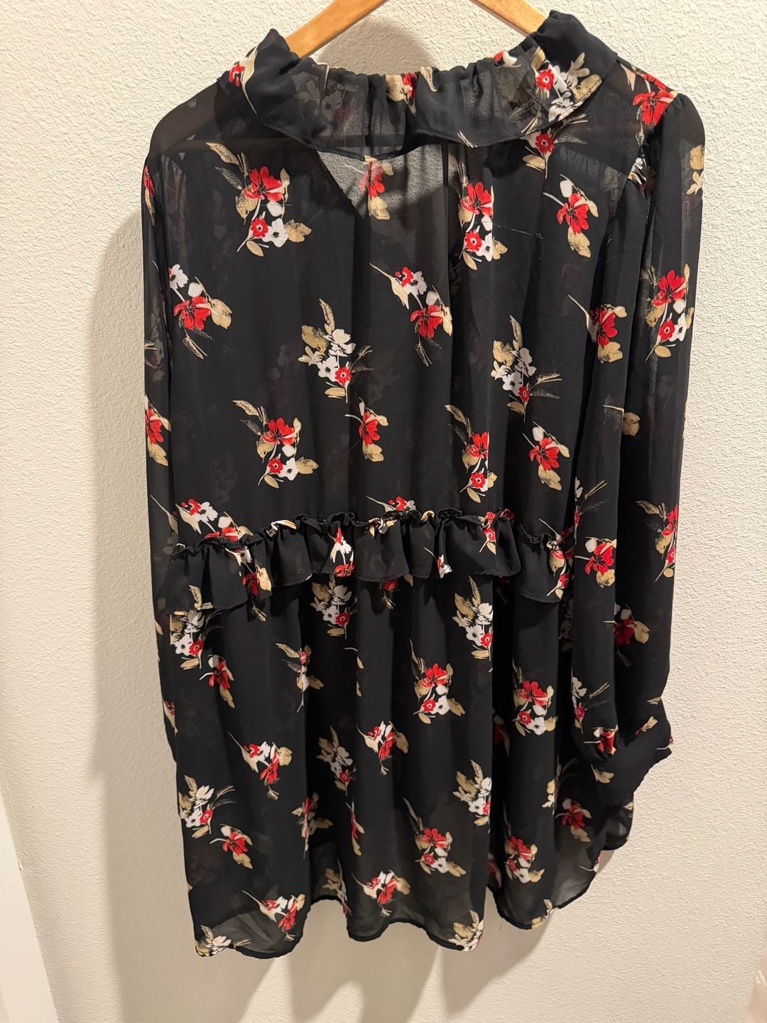 Love Tree Floral Ruffle Button-Down Blouse Black Size XL 8