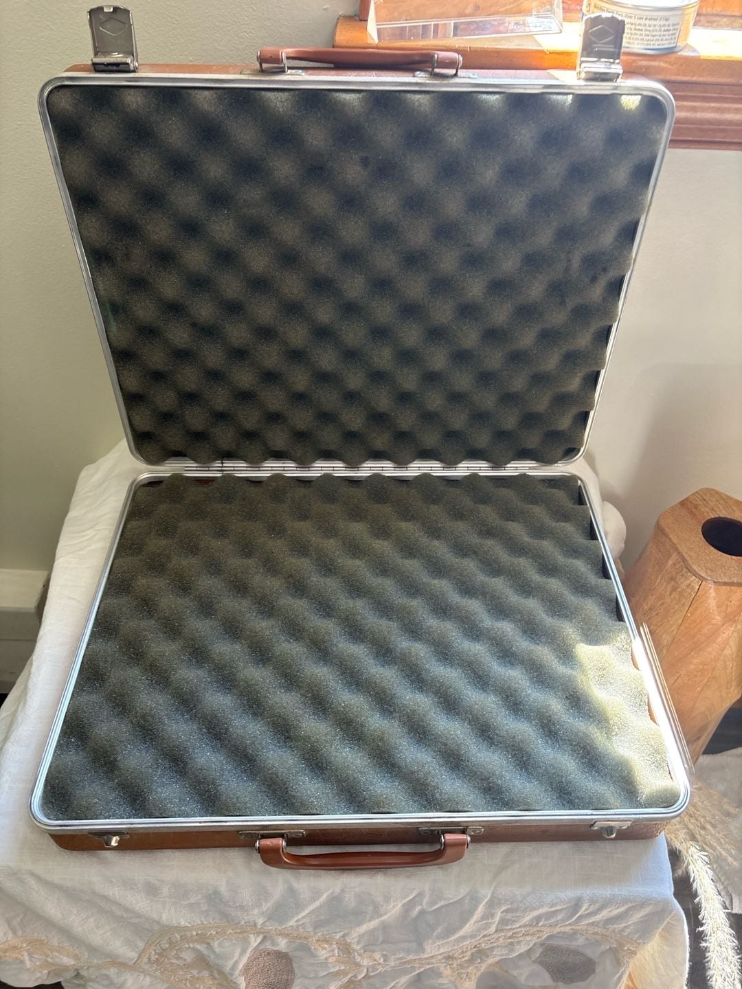 Vintage Gun Guard Hard Shell Protective Case with Foam Interior 2