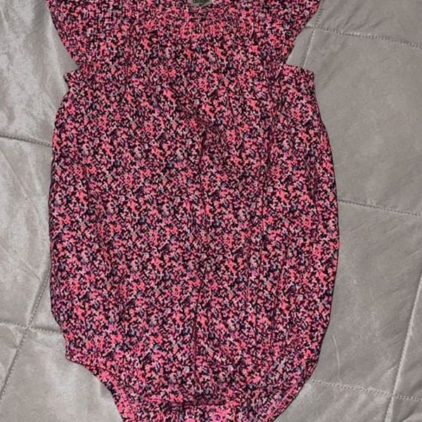 OshKosh B'gosh Pink Floral Flutter Sleeve Bubble Romper Size 18M