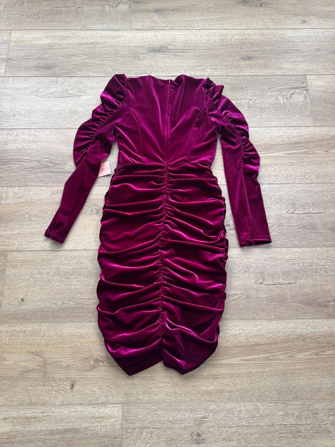 Ivy City Co Juliet Ruched Velvet Dress in Magenta
Size S NWT 9
