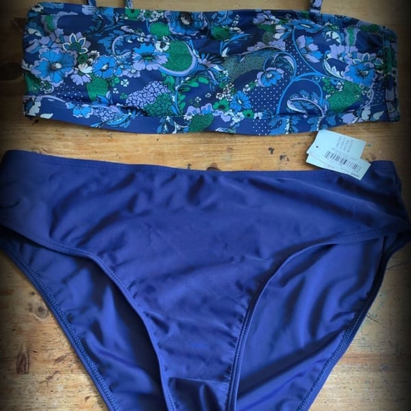 Amazon Essentials Women's Floral Print Bikini Set Size XL