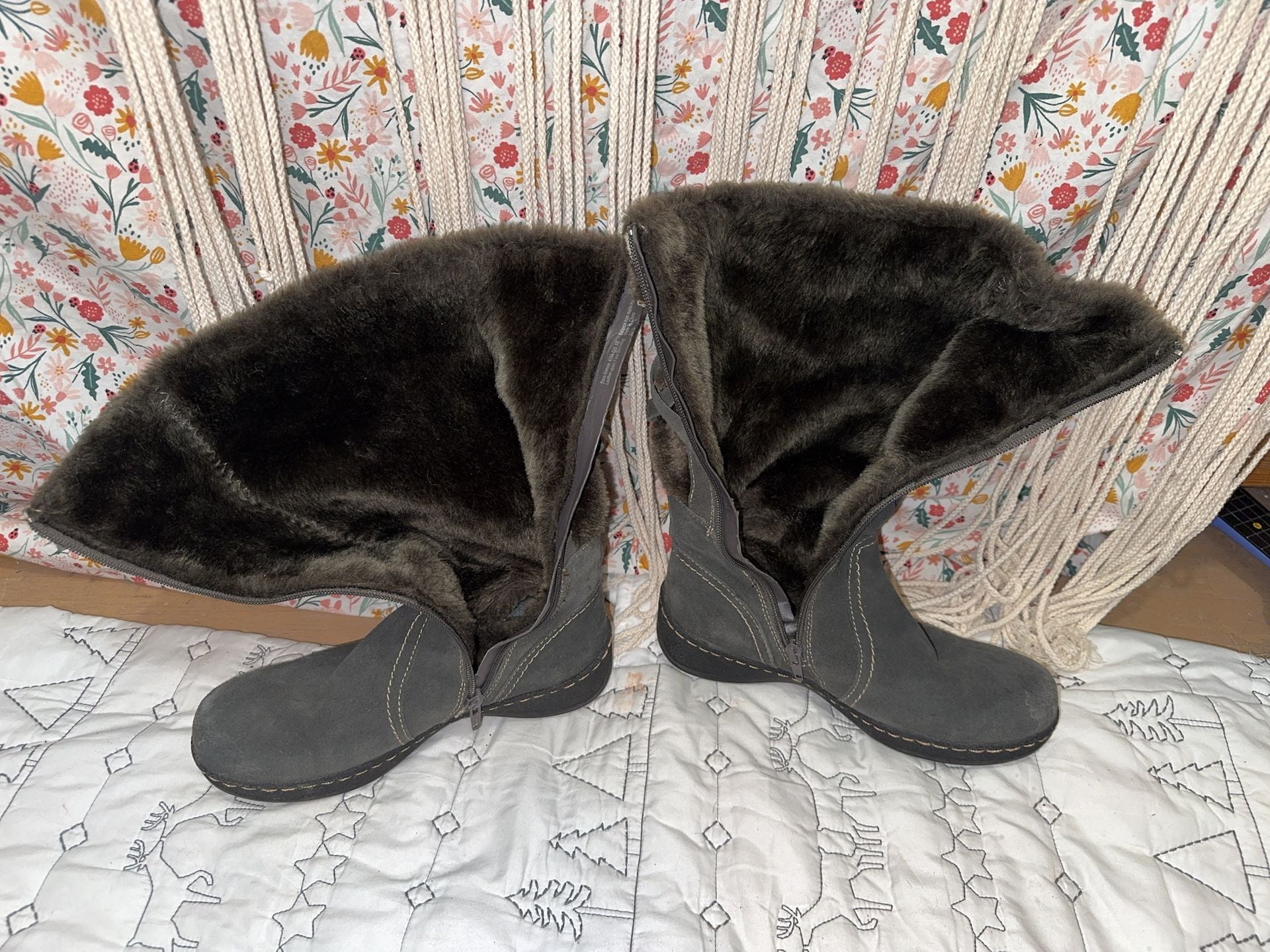 Bass Denver Faux Shearling Lined Suede Boots Size 8M 7