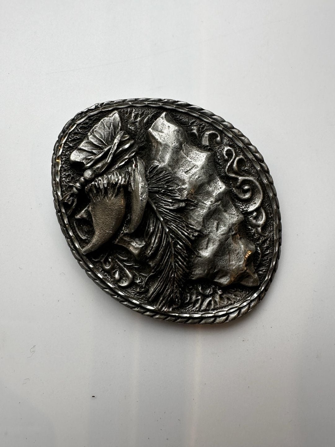 EMI 2006 BB670 Native American Indian Chief Belt Buckle 1