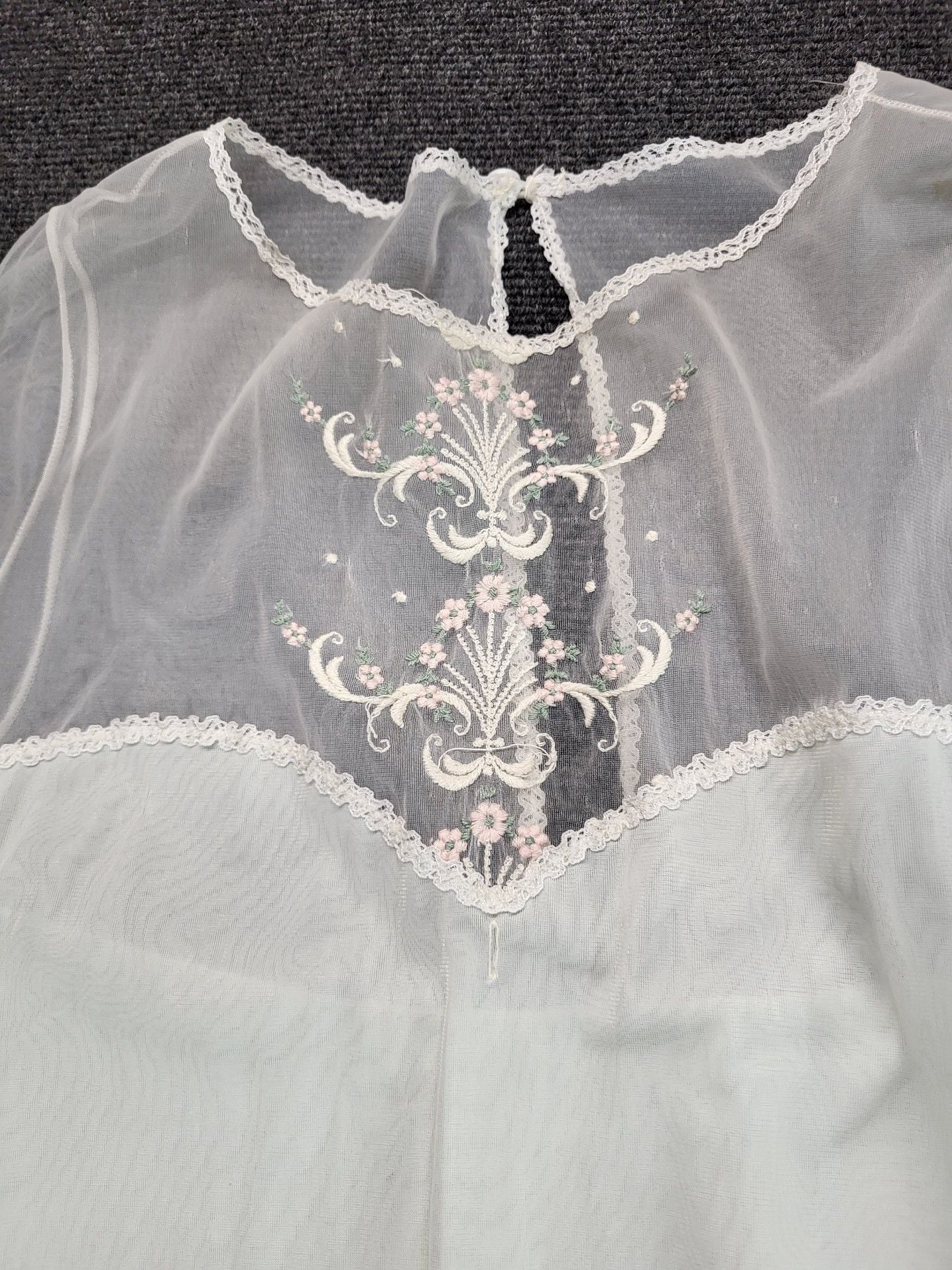 Vintage White Lace Bridal Robe 2