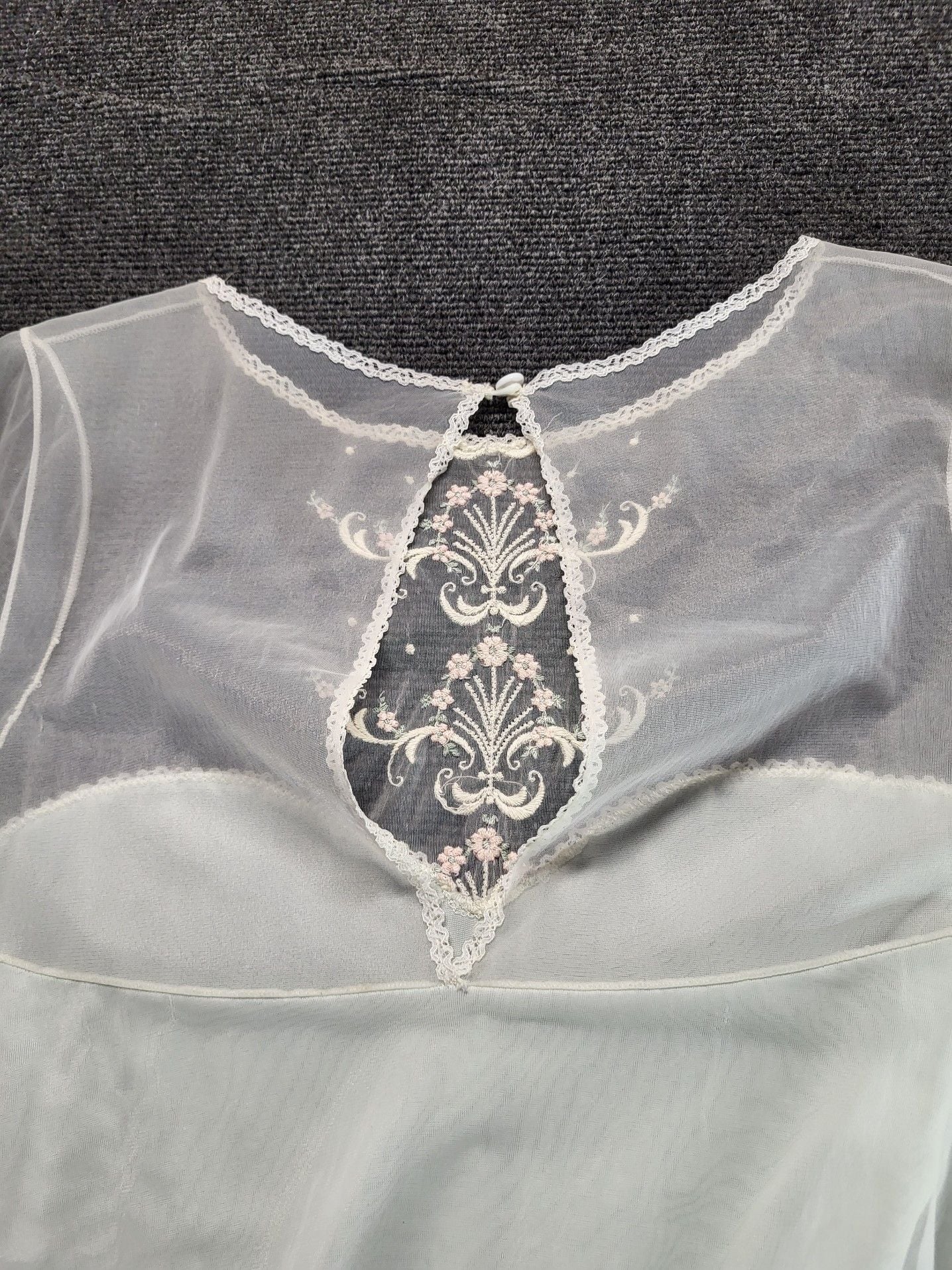 Vintage White Lace Bridal Robe 3