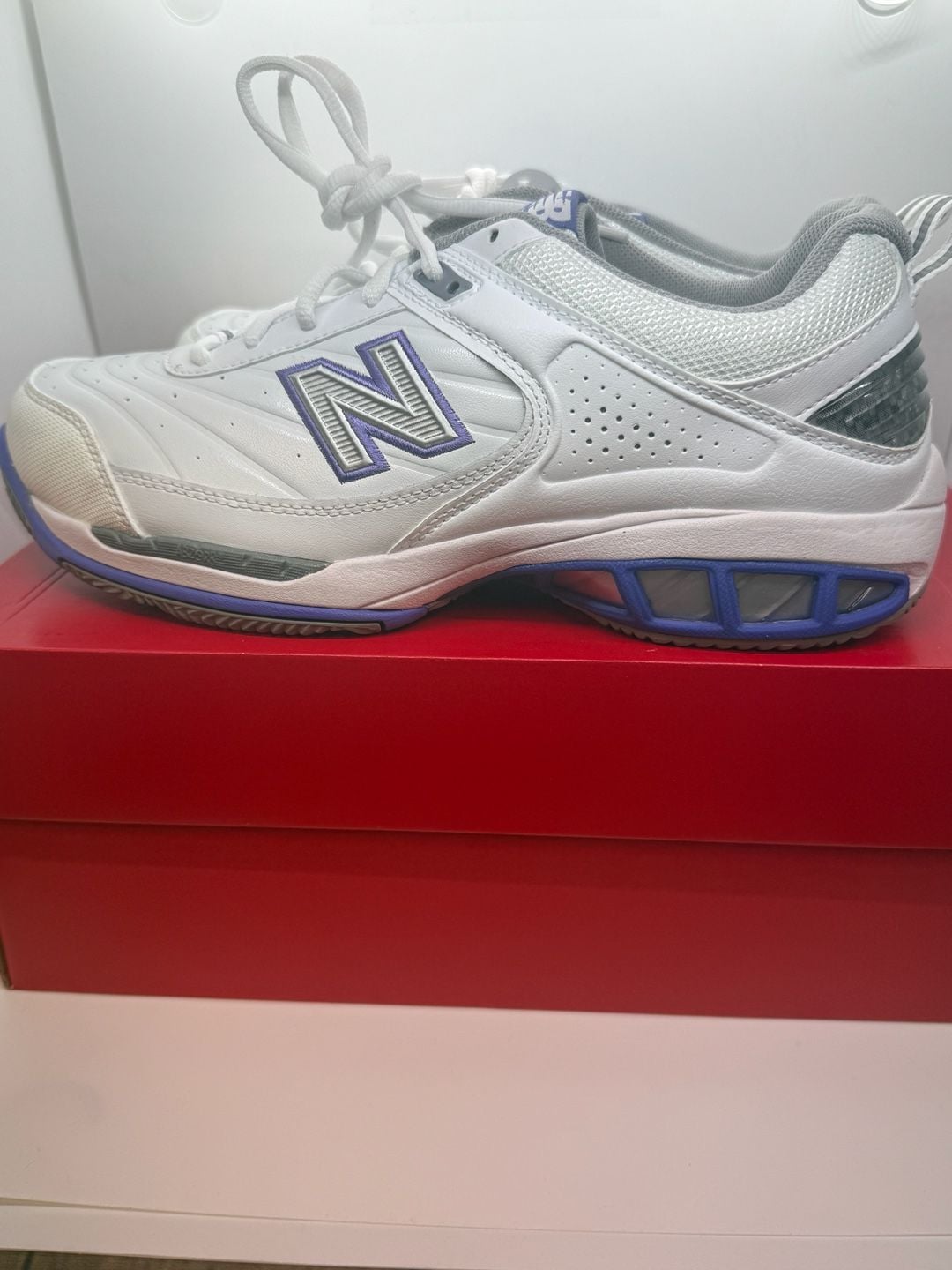 New Balance Womens Size 10 Wide 806 V1 Tennis Shoes White/Purple 4