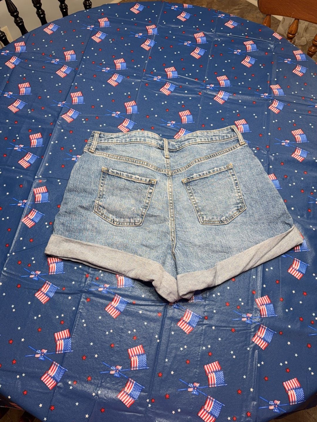 Hollister Ultra High Rise Mom Shorts 4