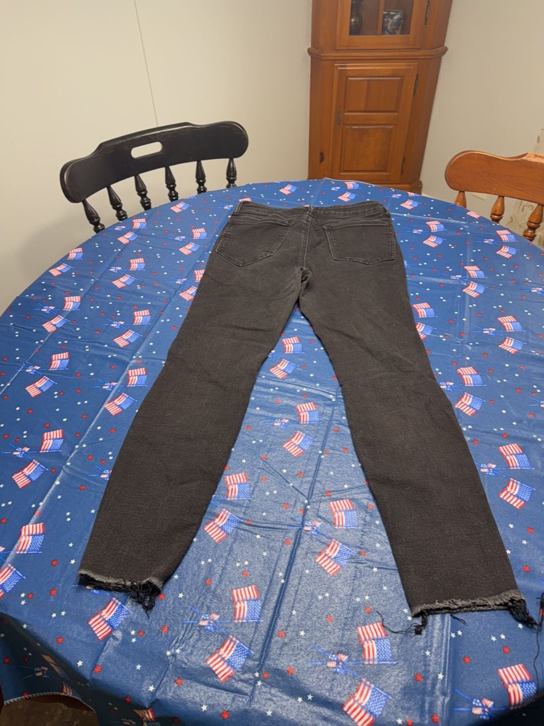 American Eagle Jeans Women's Black Next Level Stretch Distressed Jegging! 8
