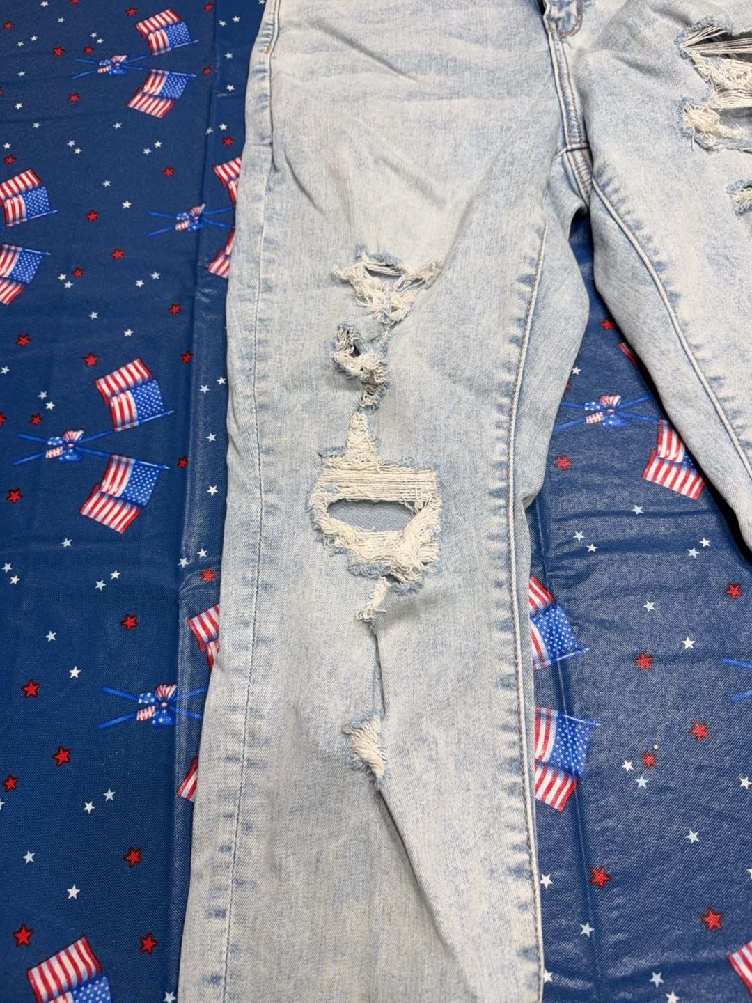 American Eagle Outfitters 4
