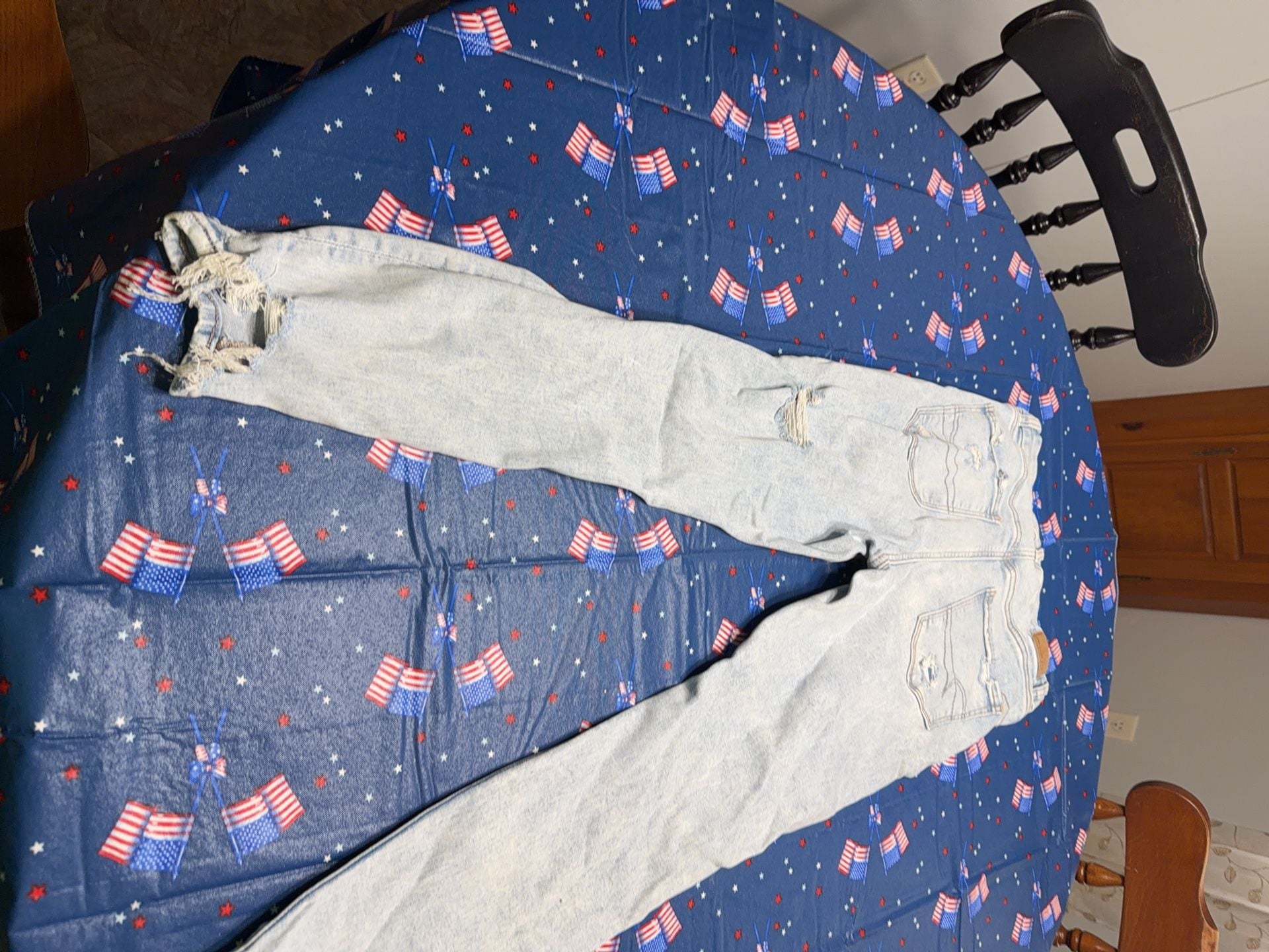 American Eagle Outfitters 10