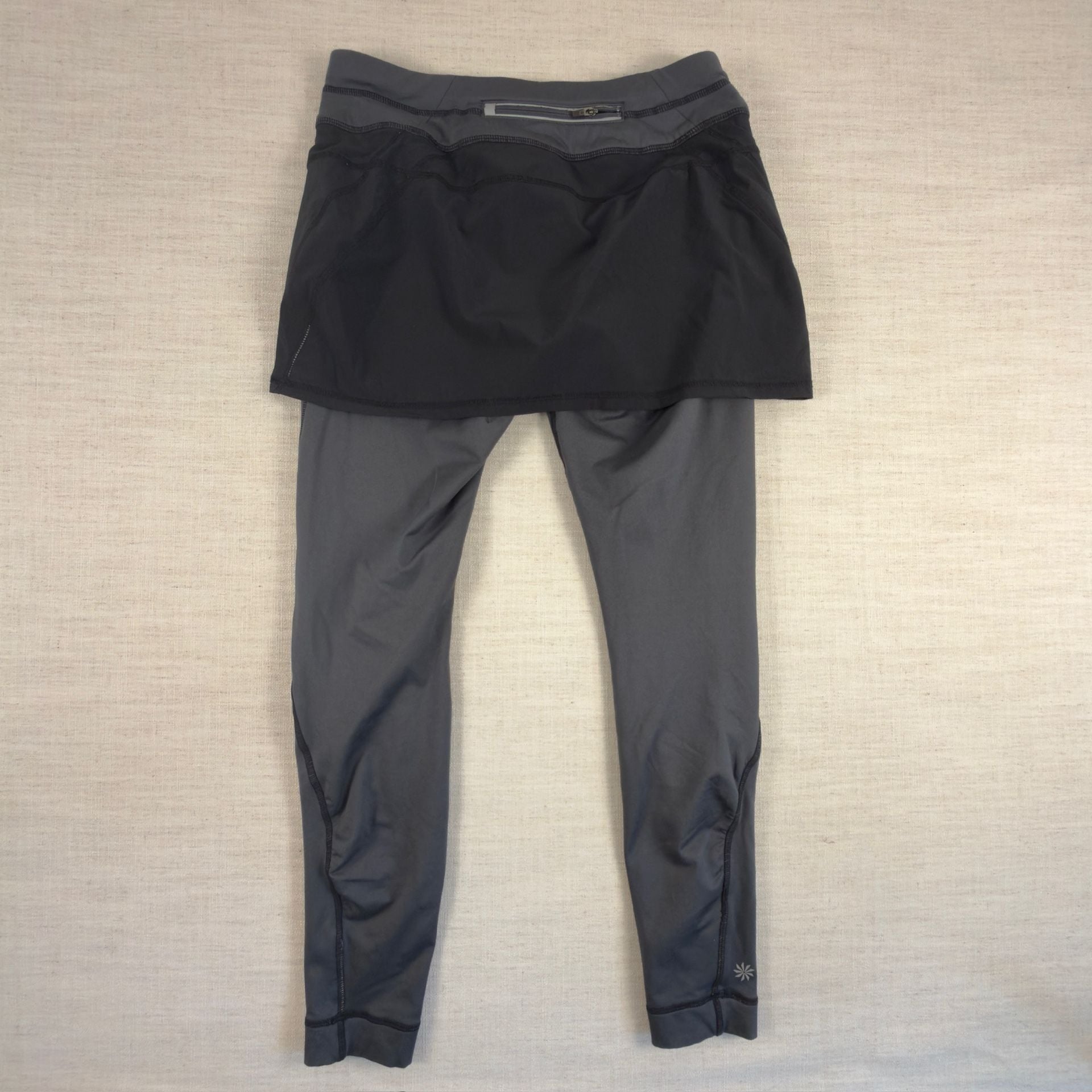 Athleta 2-In-1 Skirt Leggings In Black and Gray Size Small 6