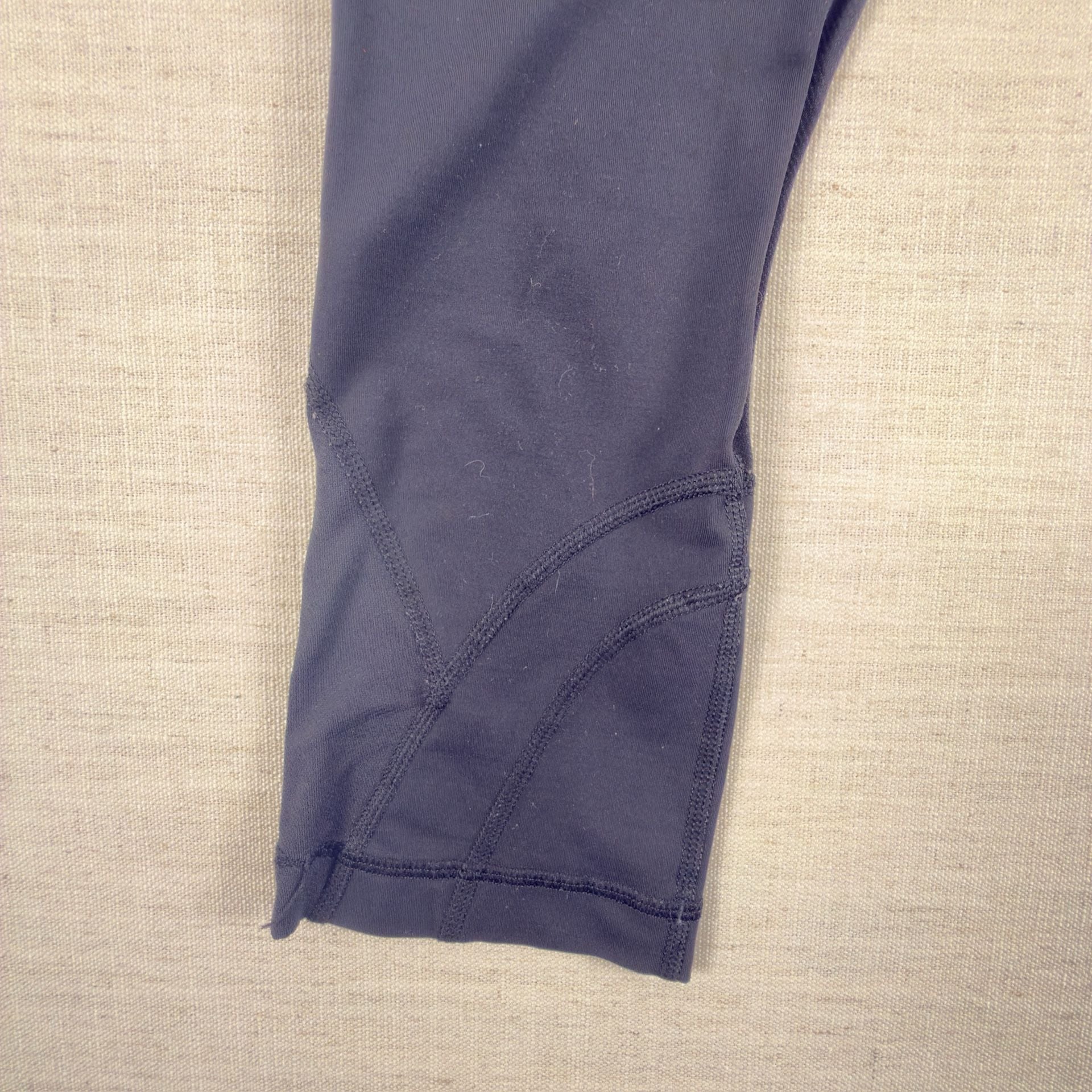 Lululemon Women's High Rise Crop Leggings 23” Black Size 6 EUC 3