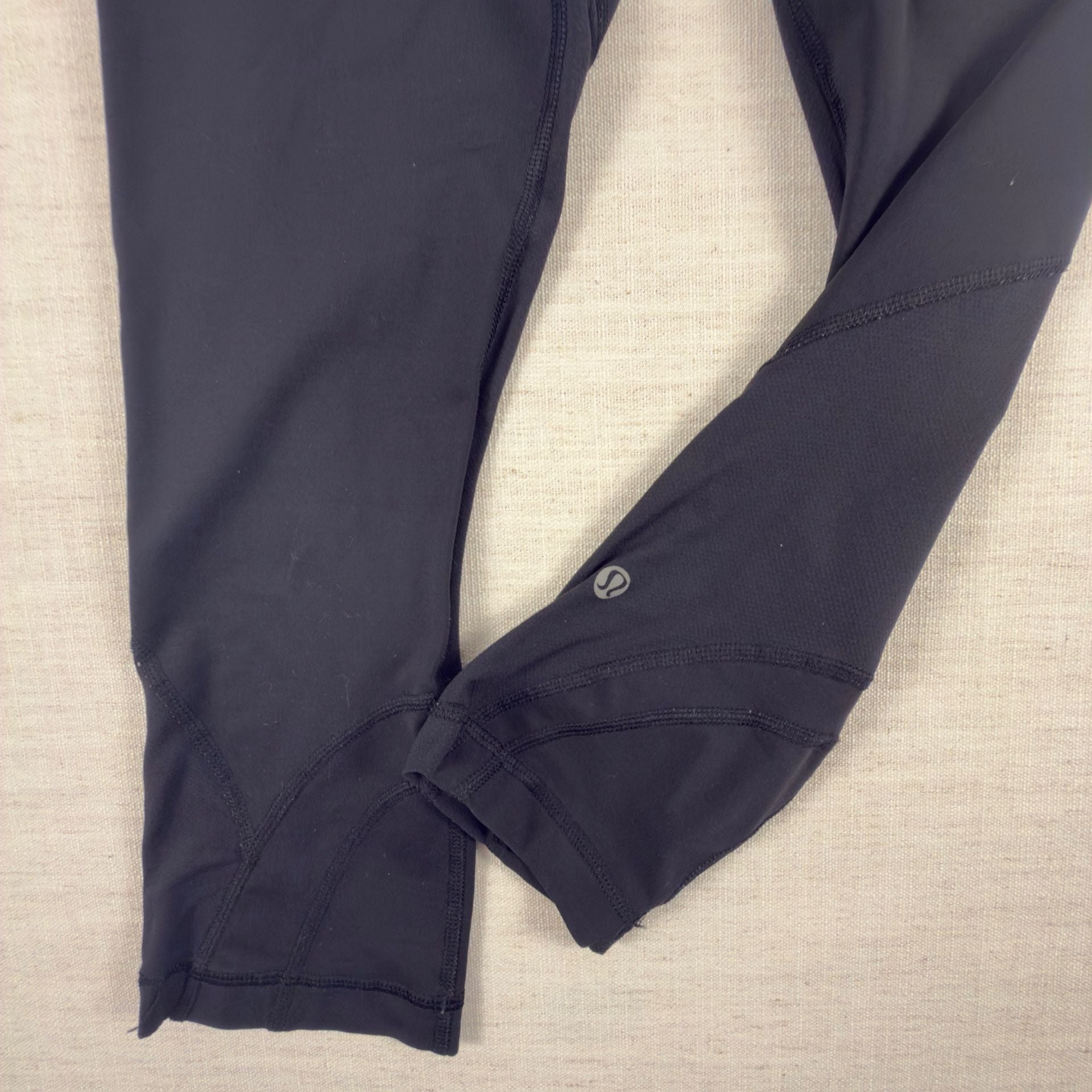 Lululemon Women's High Rise Crop Leggings 23” Black Size 6 EUC 4