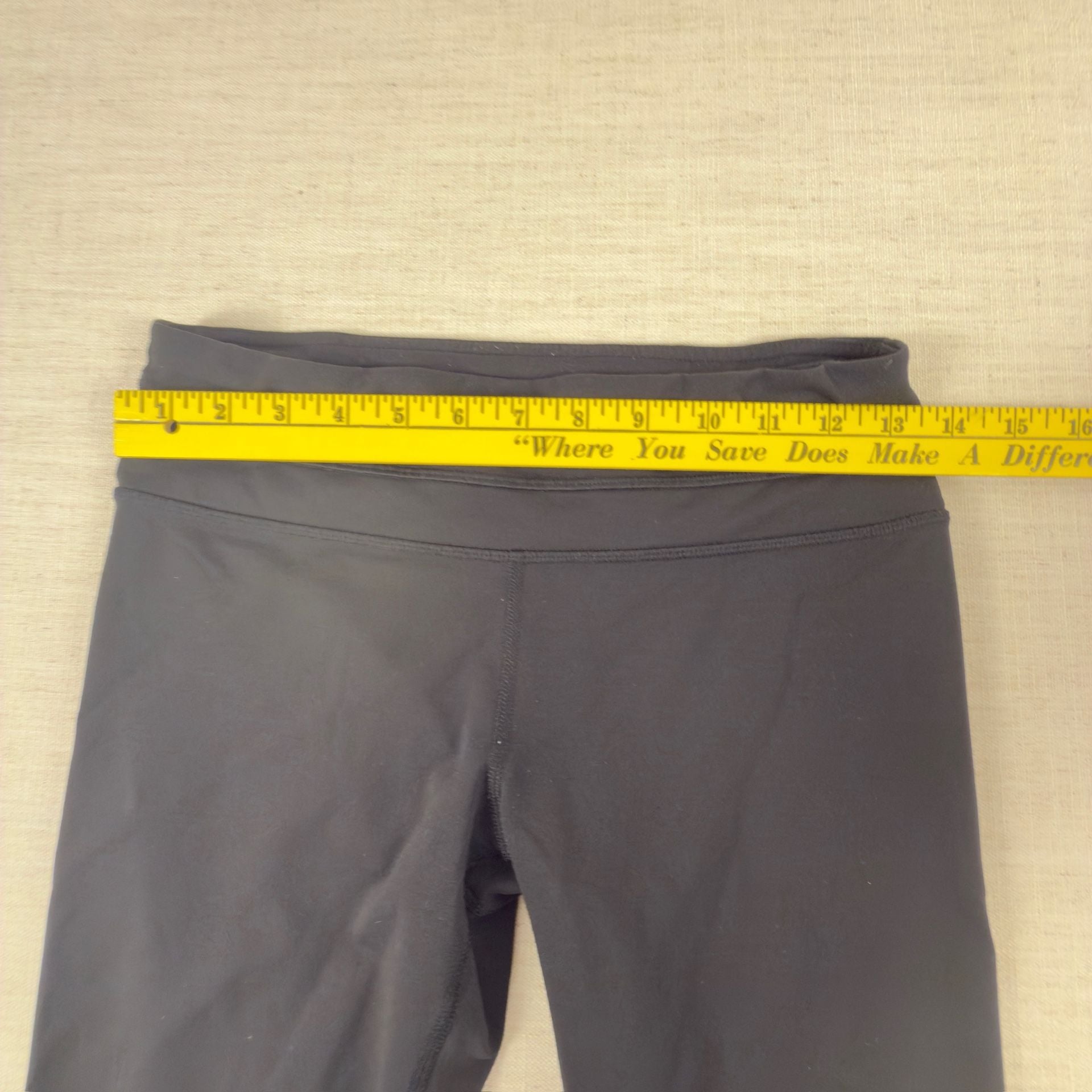 Lululemon Women's High Rise Crop Leggings 23” Black Size 6 EUC 8