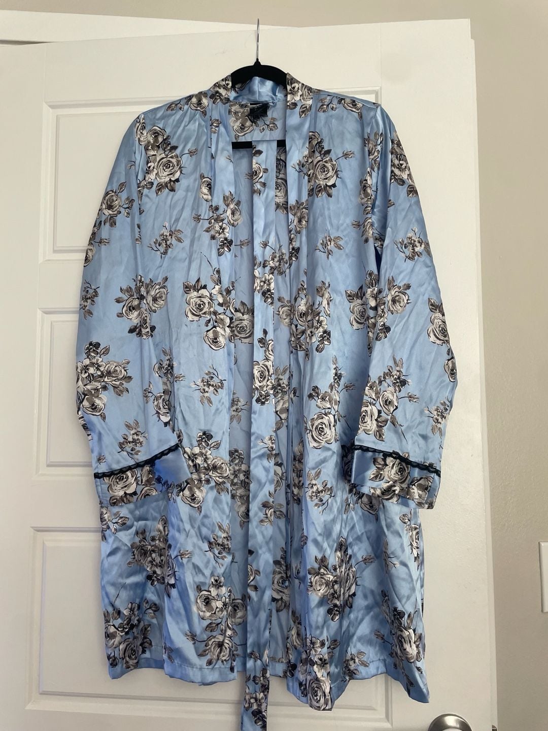 Apt. 9 Intimates Floral Satin Robe Size S 1