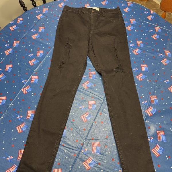 NEW Missguided Jeans Womens 10R 34x29 Riot High Rise Mom Acid Wash Busted Knee
