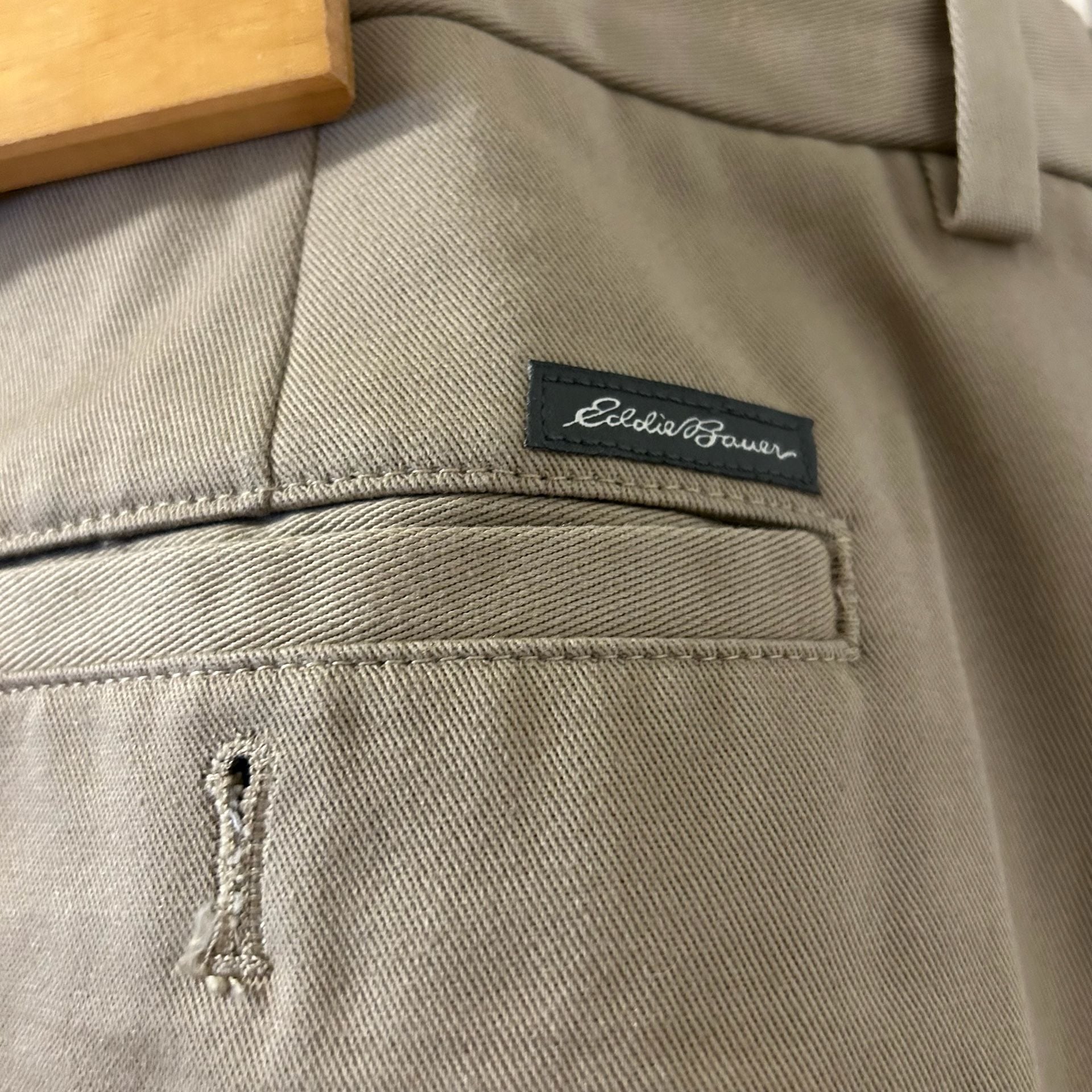 Eddie Bauer Men's Khaki Chino Pants size 35 4