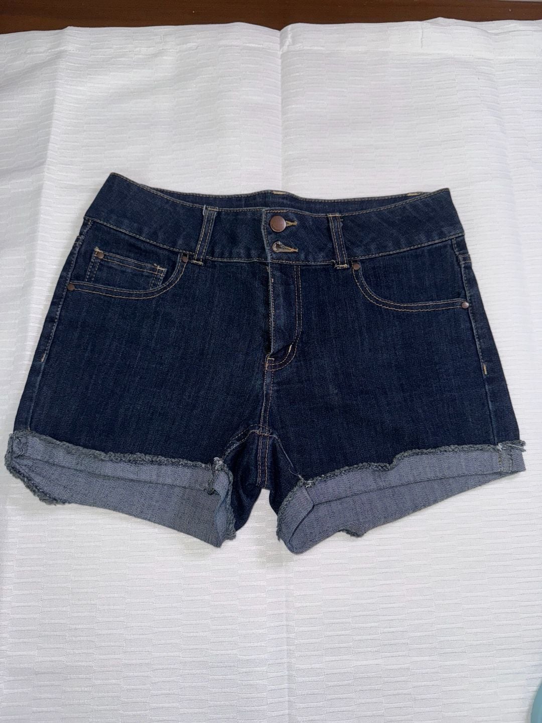 Refuge Dark Wash Denim Cuffed Shorts Size 8 2