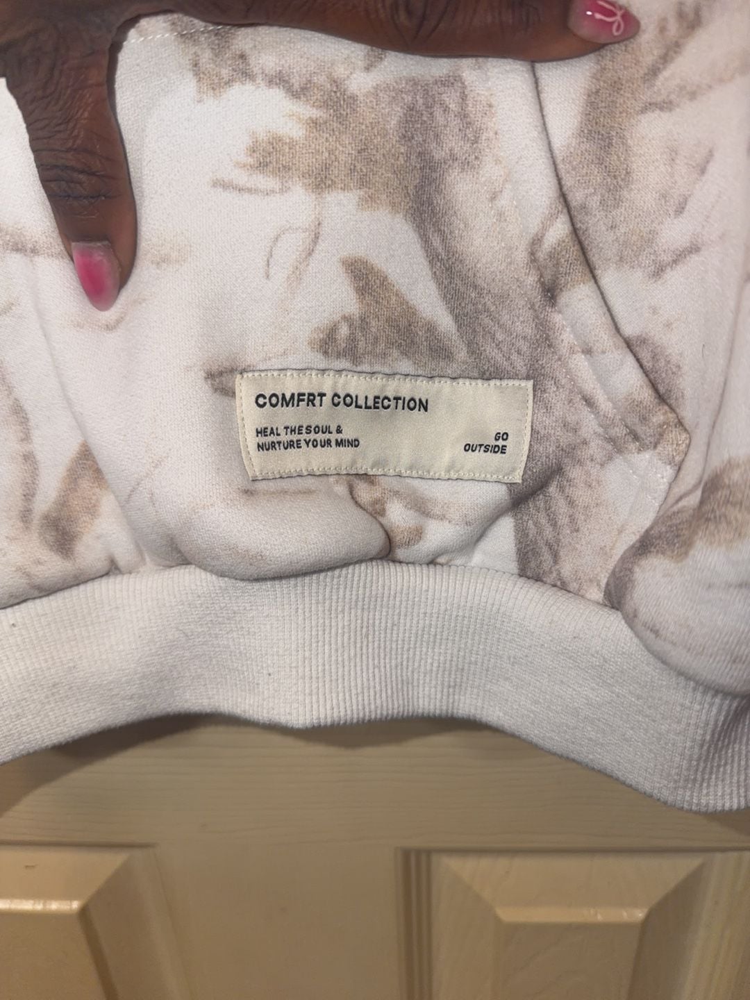 Comfrt Collection Tree Camo Hoodie Size XS 4