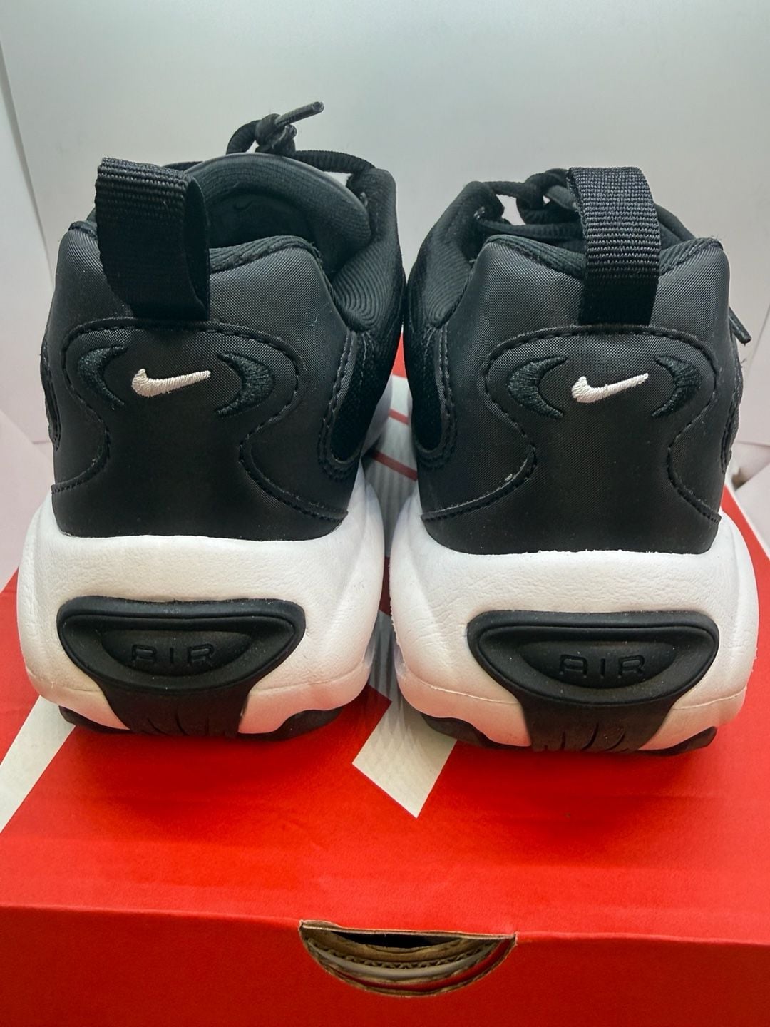 Nike Air Max Portal Womens Size 8 Sneakers Black/White Shoes 5