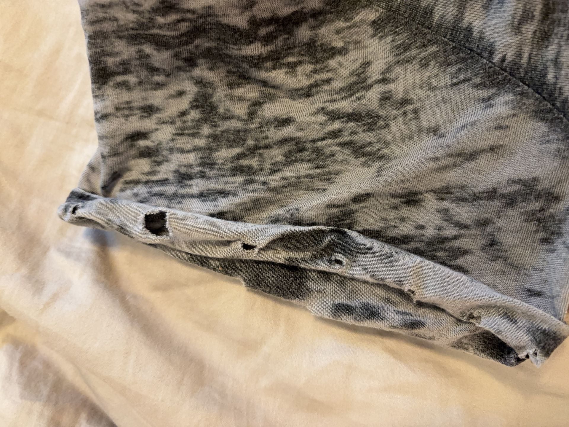 P1: Recycled Karma Def Leppard Love Bites Distressed Graphic Shirt S 6