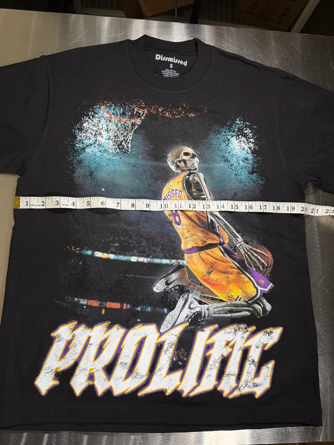 Dissmissed Prolific Skeleton Basketball Graphic T-Shirt Size Small 5