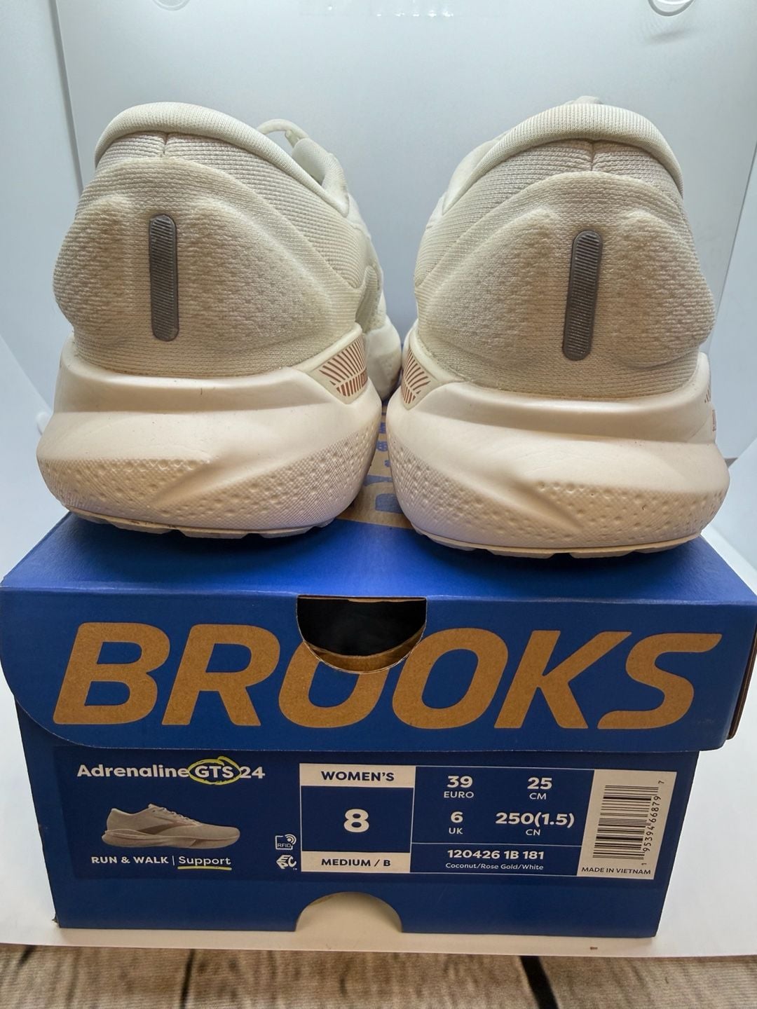 Brooks Women's Adrenaline GTS 24 Running Shoes Size 8 Coconut/Rose Gold 4