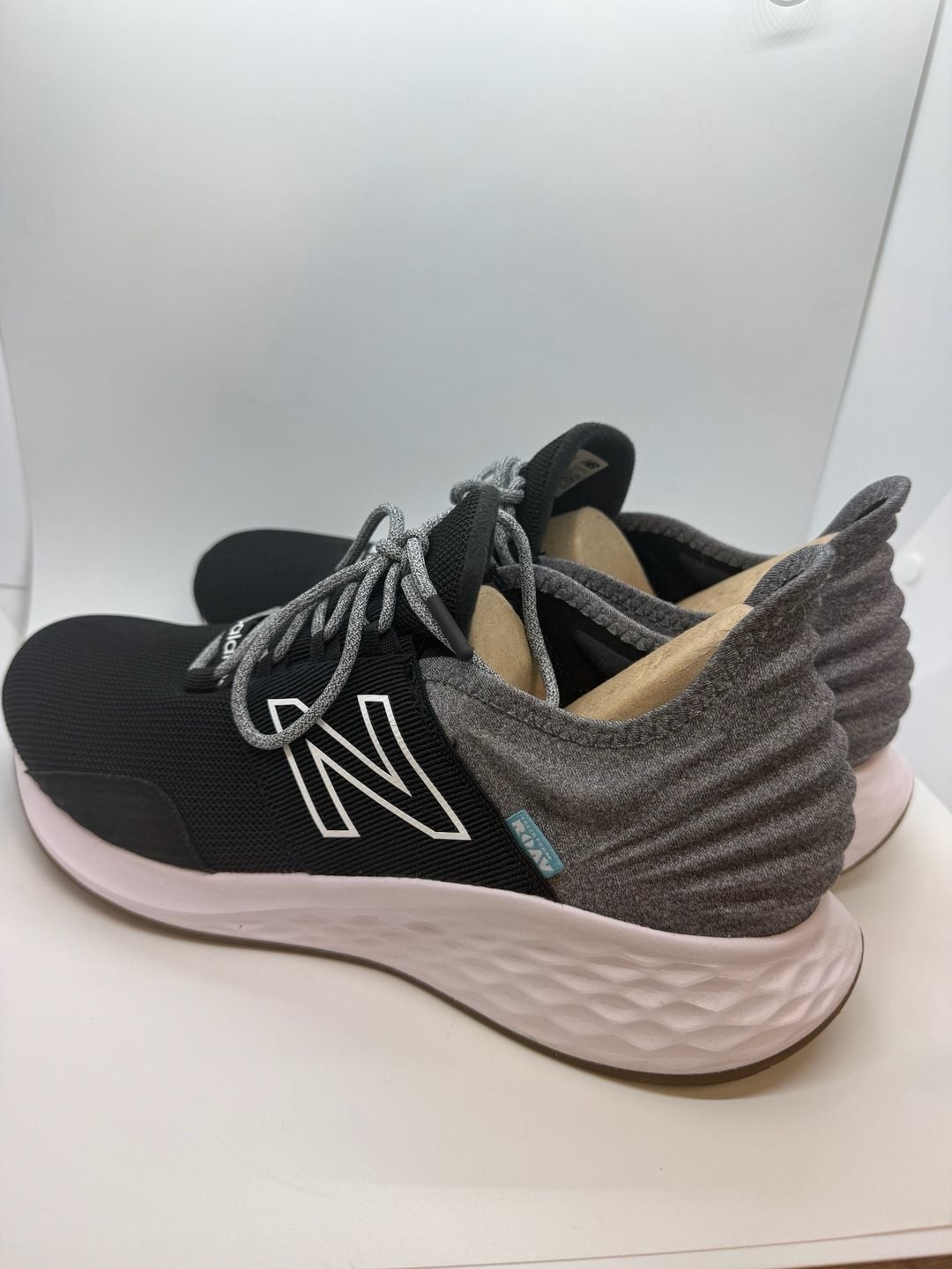 New Balance Fresh Foam Roav Men's Size 12 2E Wide Running Shoes 7