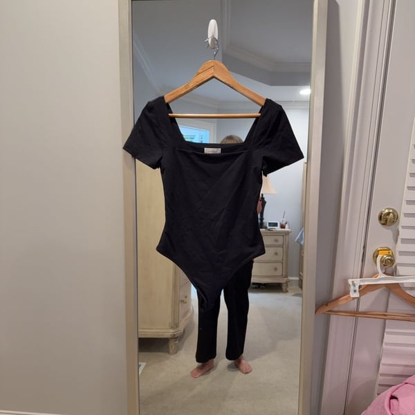 Babaton Contour Square Neck Short Sleeve Bodysuit Black Size M