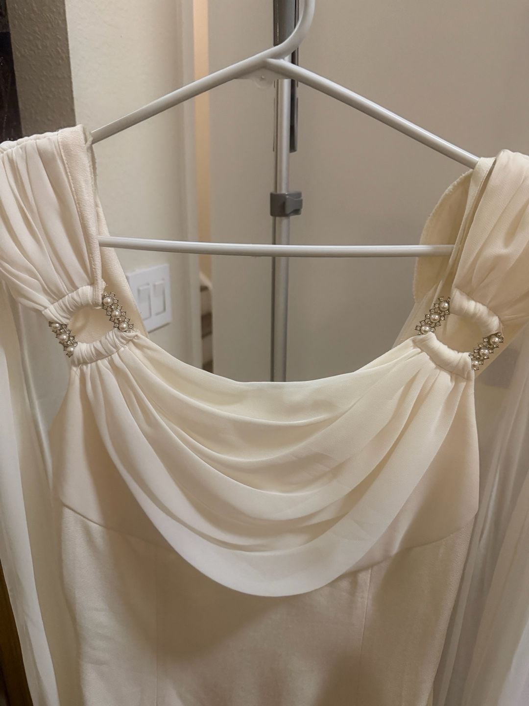 Vintage White Chiffon Overlay Dress w/Pearl & Rhinestone Embellishments Size 8  7