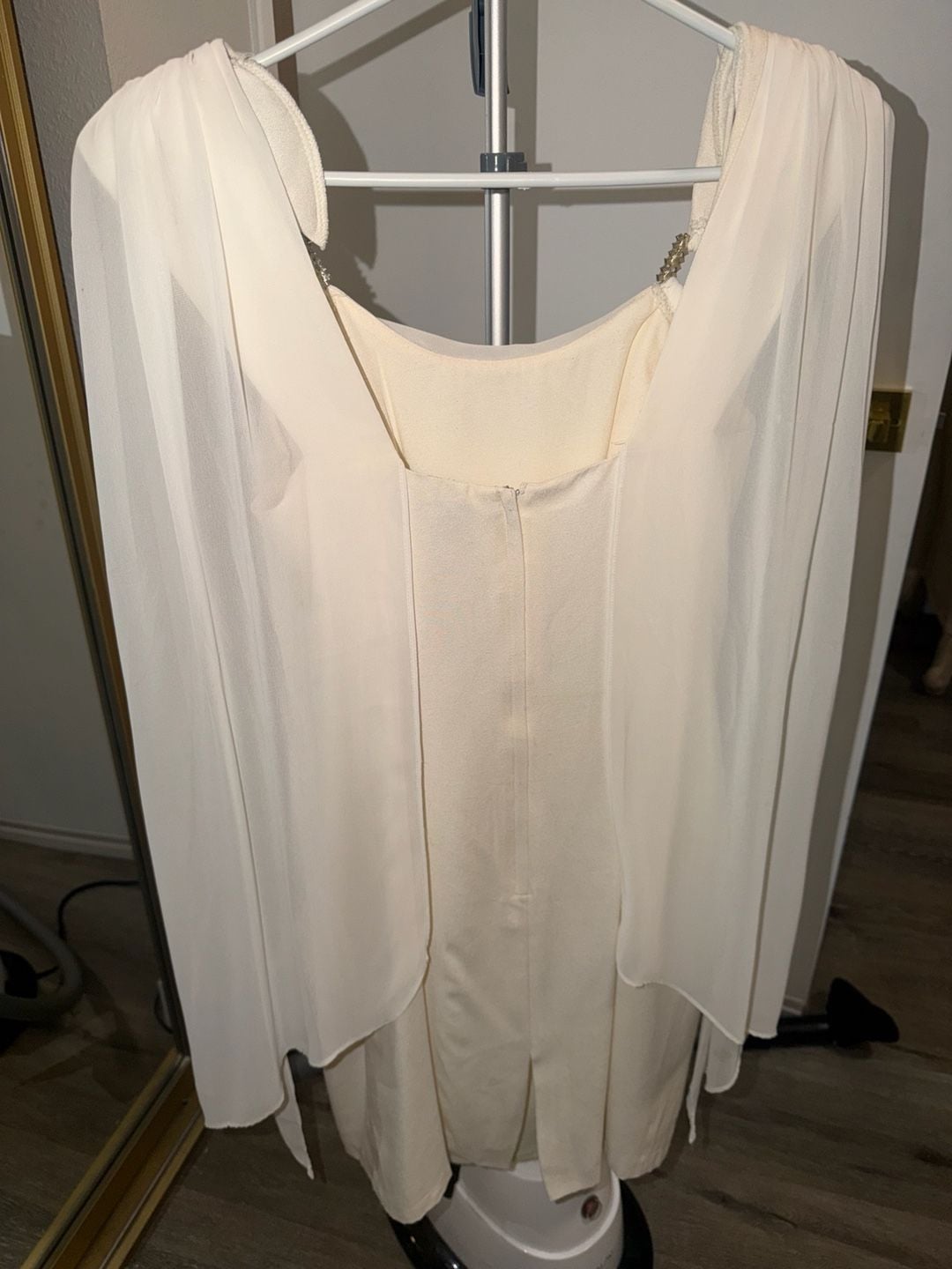 Vintage White Chiffon Overlay Dress w/Pearl & Rhinestone Embellishments Size 8  10