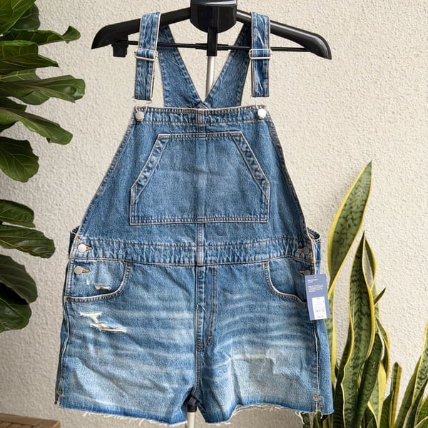 Universal Thread Women's Denim Overall Shorts Size 14