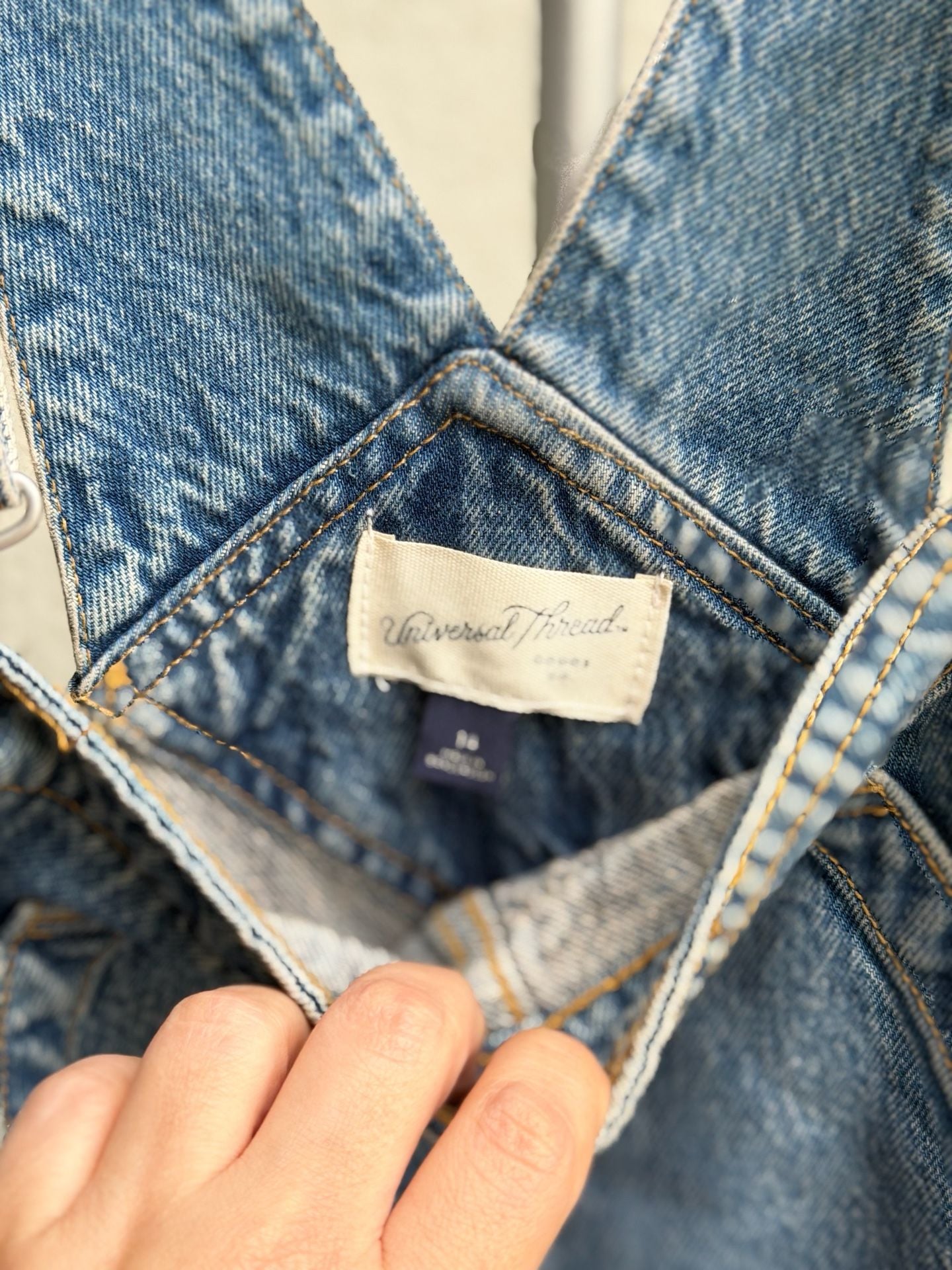 Universal Thread Women's Denim Overall Shorts Size 14 4