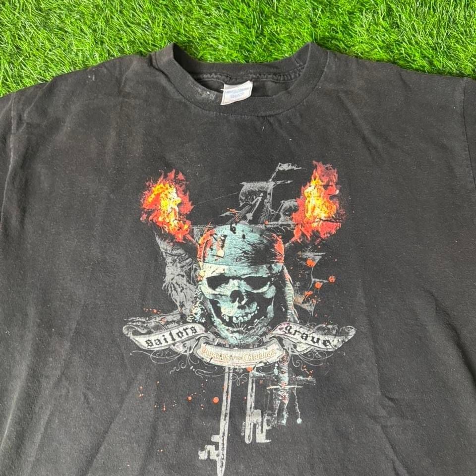Vintage Disney Pirates of the Caribbean Sailors Grave T-Shirt Size Large 4