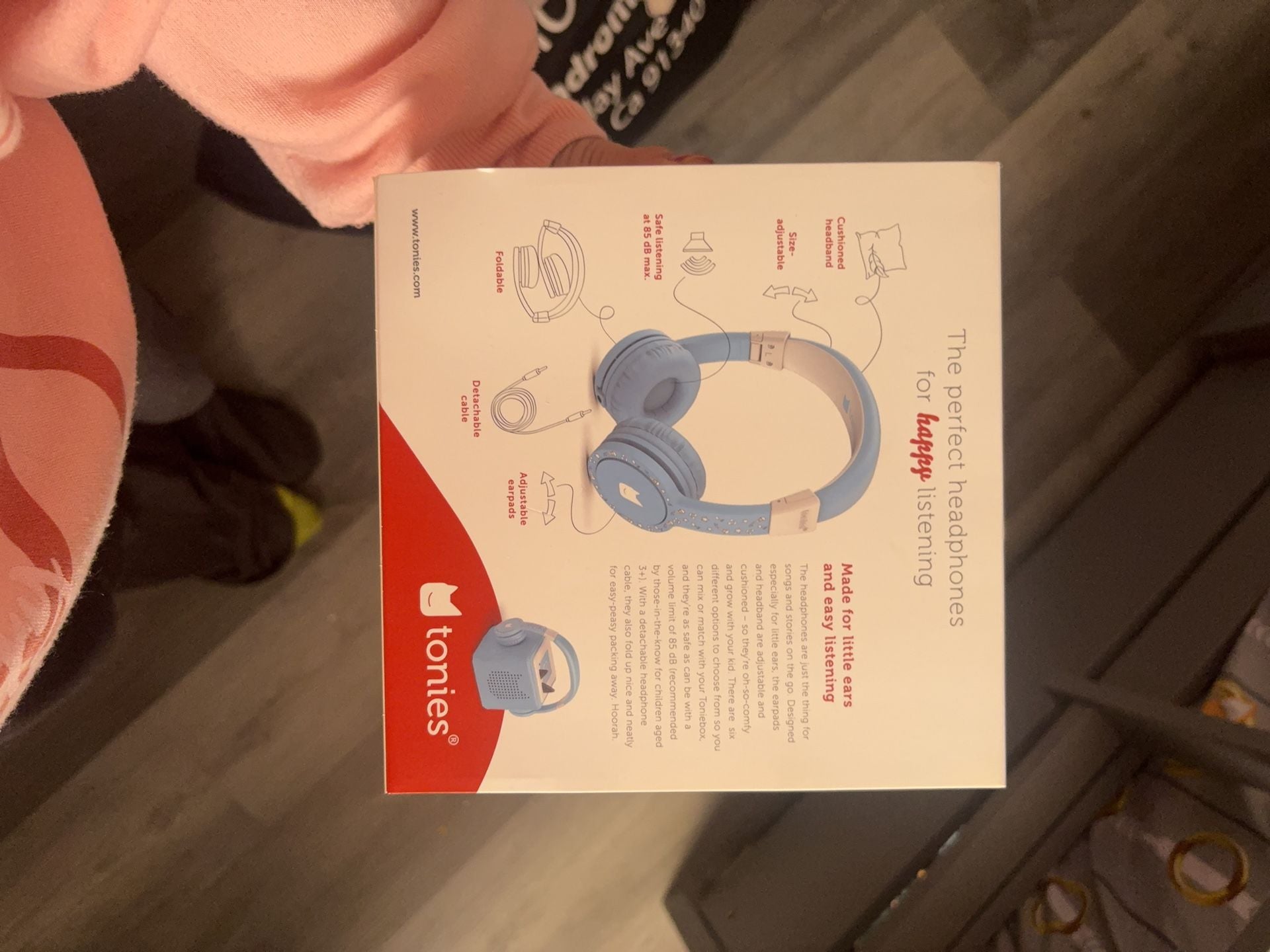 Tonies Fold-and-Go Kids Headphones - Light Blue 4