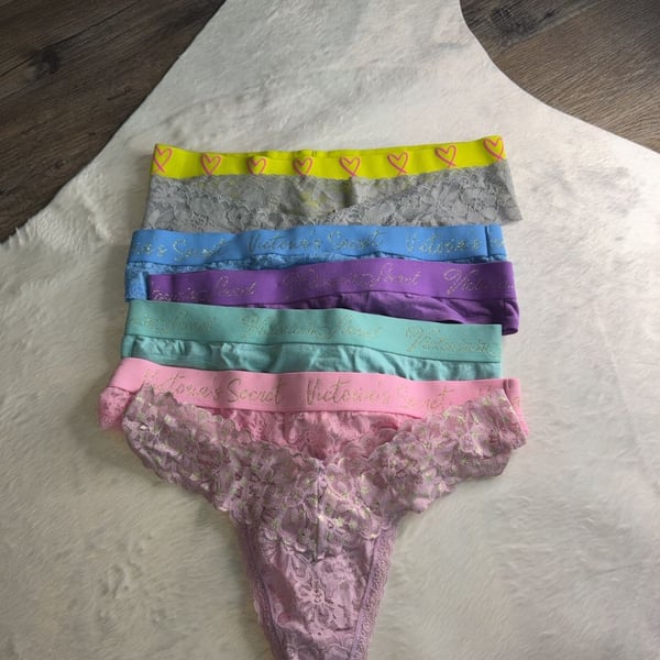 Victoria's Secret Logo Waistband Thong Panties Size M Set of 7