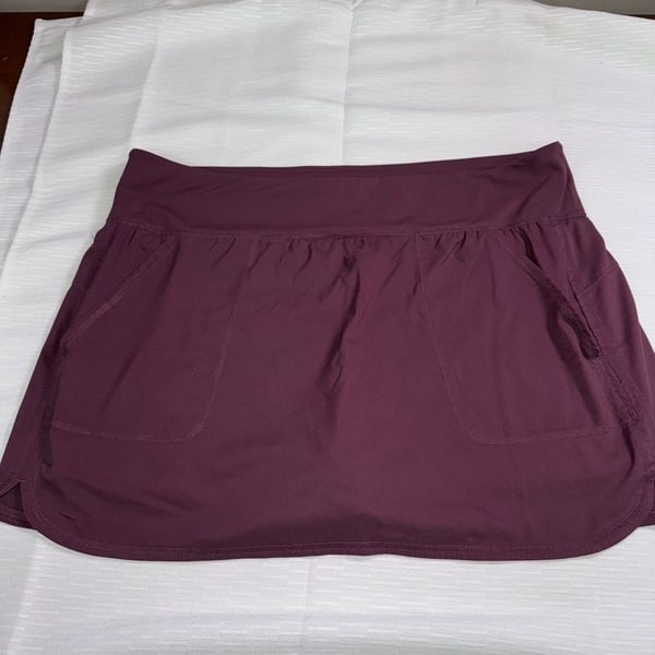 Zuda Athletic Skort Burgundy Size 1XP