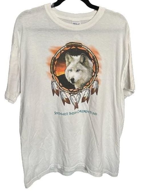 Gildan Southwest Indian Children's Fund Wolf Dreamcatcher T-Shirt Size Large 2