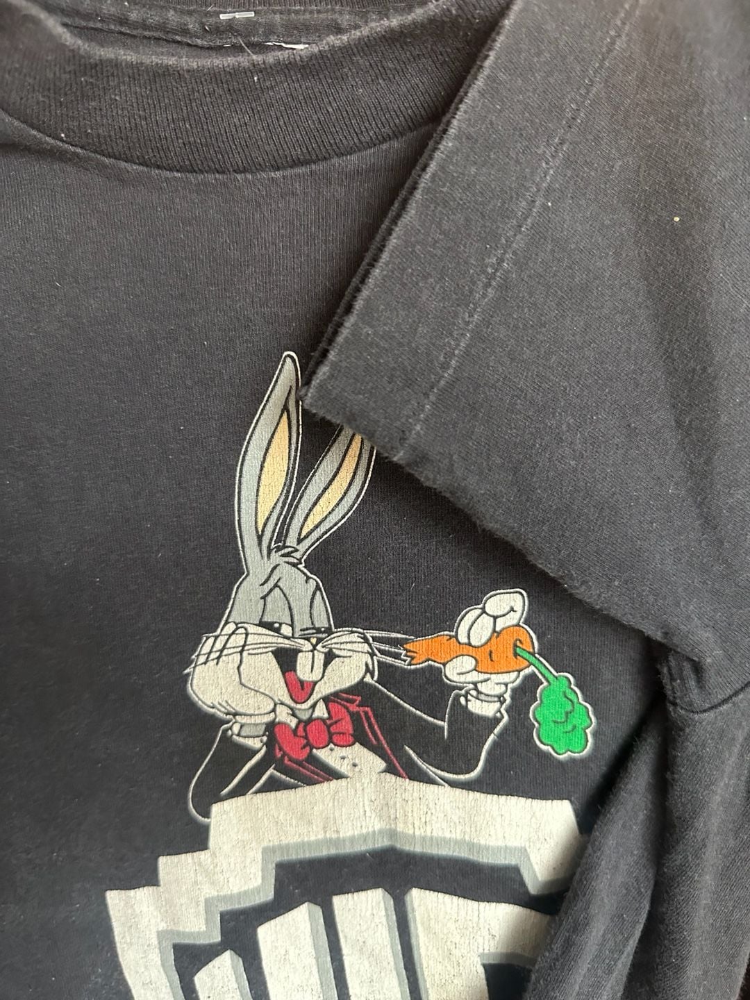 Vintage 90s Warner Bros Bugs Bunny Singapore Graphic T-Shirt Black 2