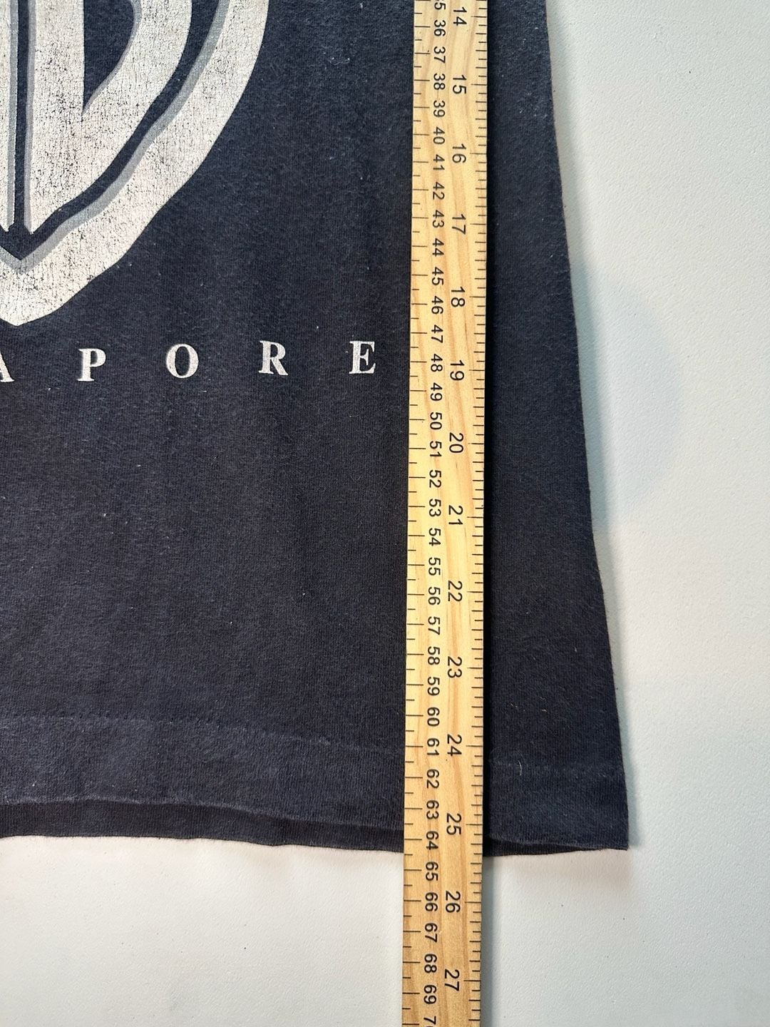 Vintage 90s Warner Bros Bugs Bunny Singapore Graphic T-Shirt Black 5