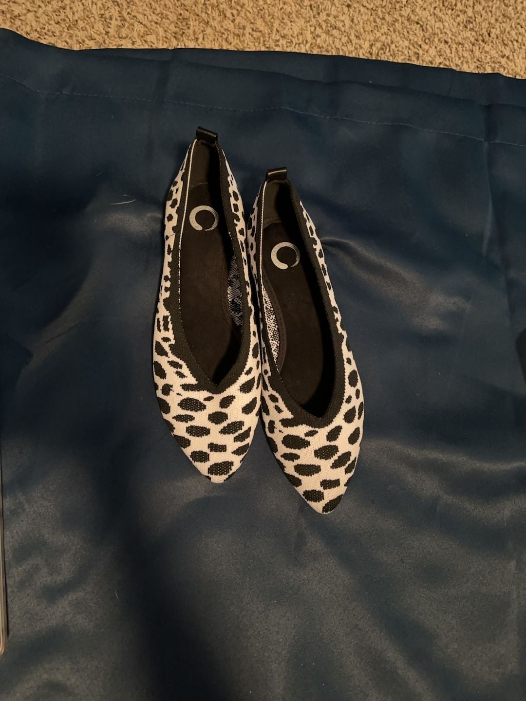 Journee Collection Pointed Toe Knit Ballet Flats Black White Animal Print Size 7 1