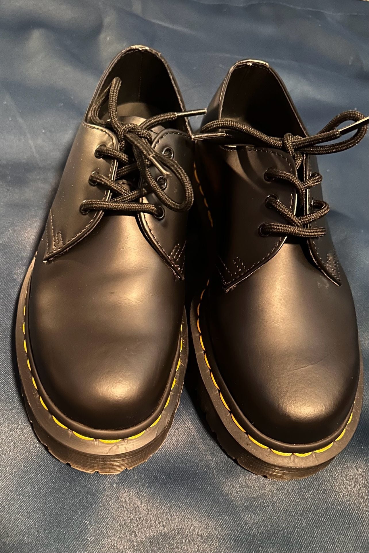 DOC MARTINS
Brand new great condition 2