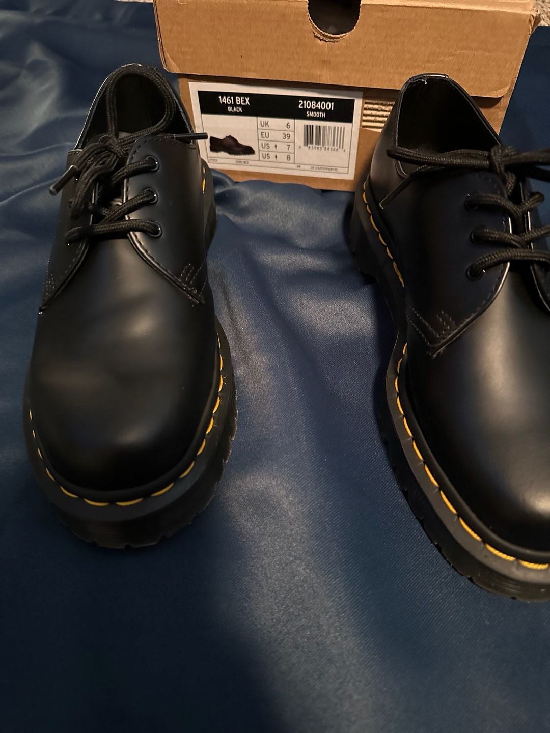 DOC MARTINS
Brand new great condition 6
