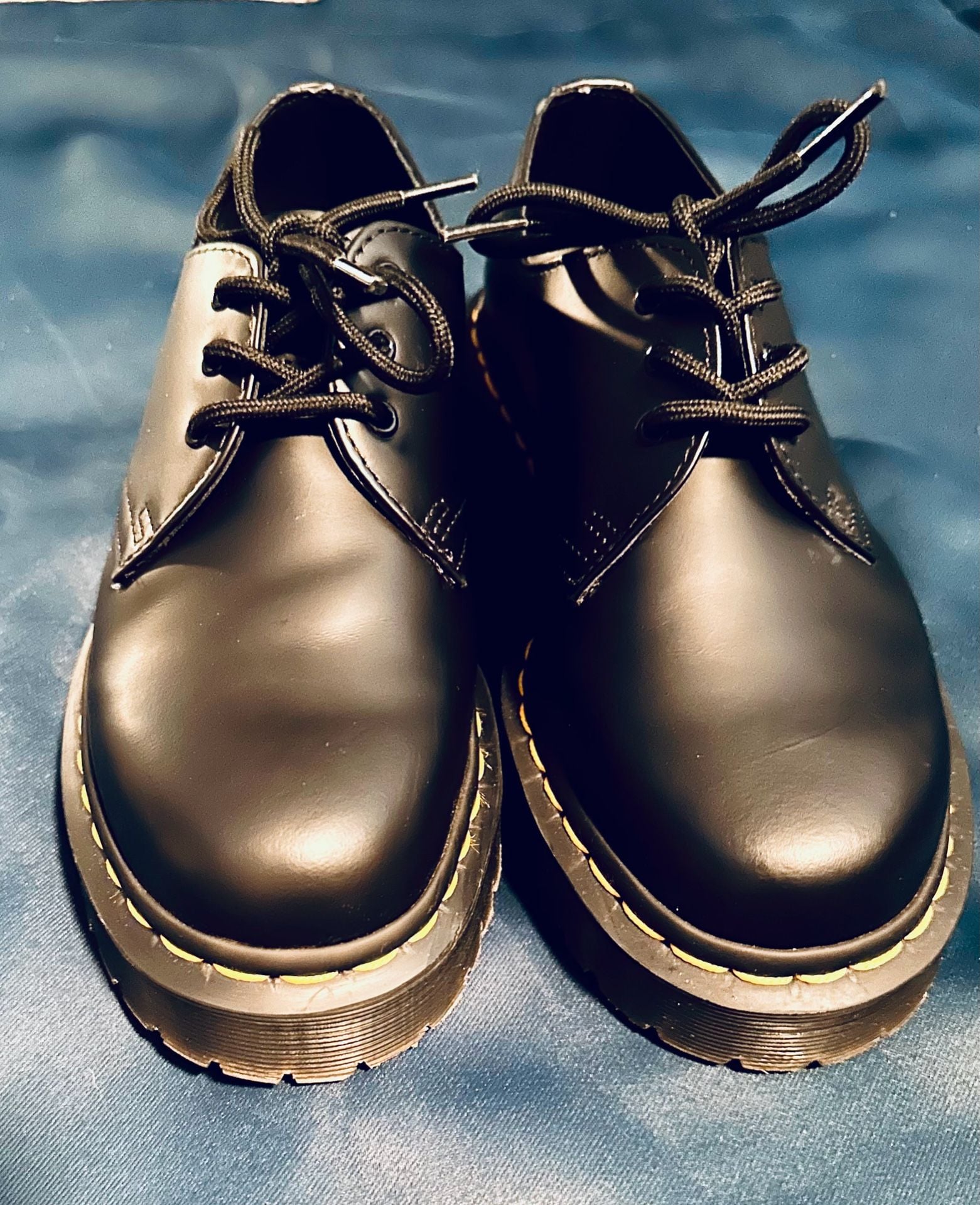 DOC MARTINS
Brand new great condition 9