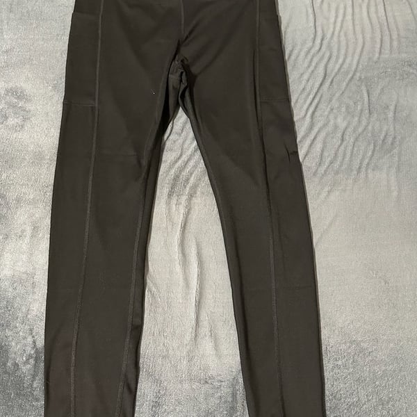 STRETCHTHERULES Women's Black High-Waisted Pocket Leggings Size S
